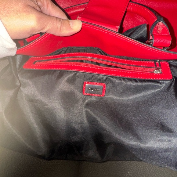 Guess purse - Picture 8 of 9